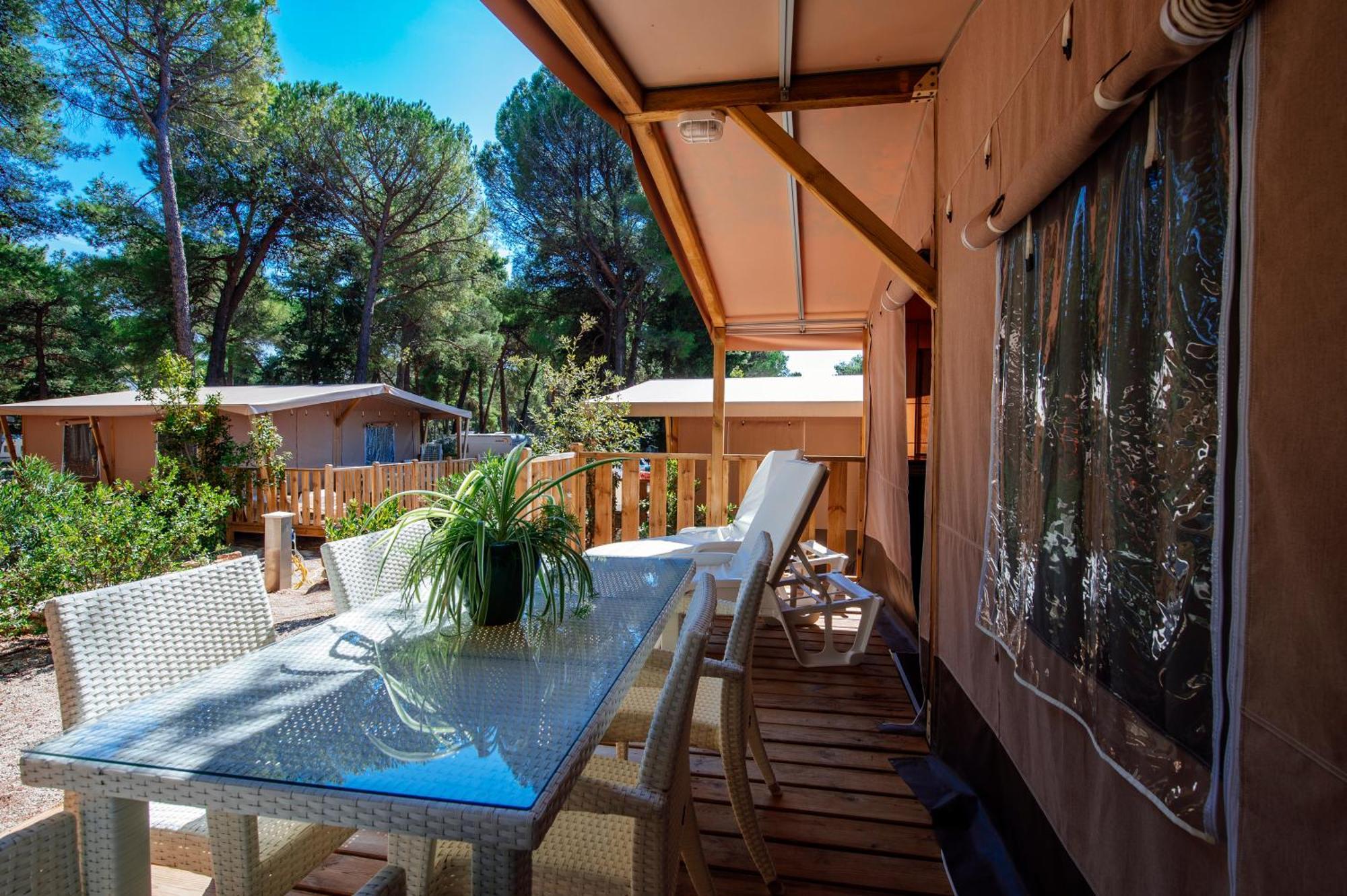 Zaton Holiday Resort Glamping Tents 宁 外观 照片