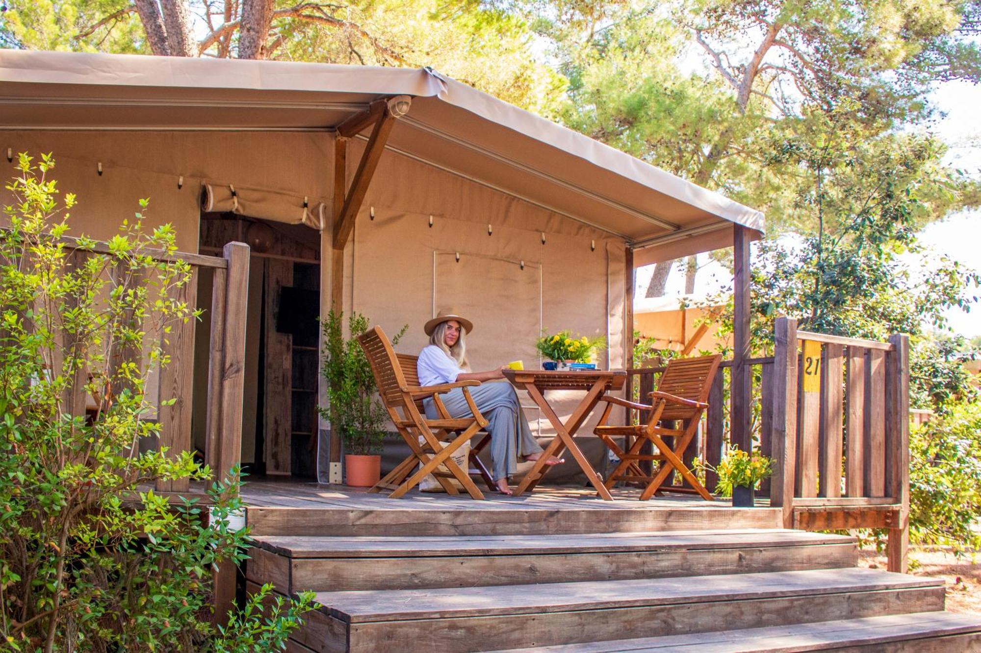 Zaton Holiday Resort Glamping Tents 宁 外观 照片